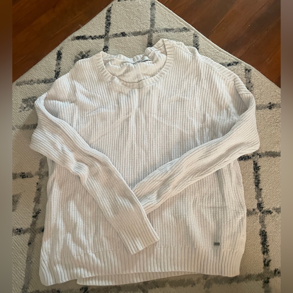 Hollister sweater